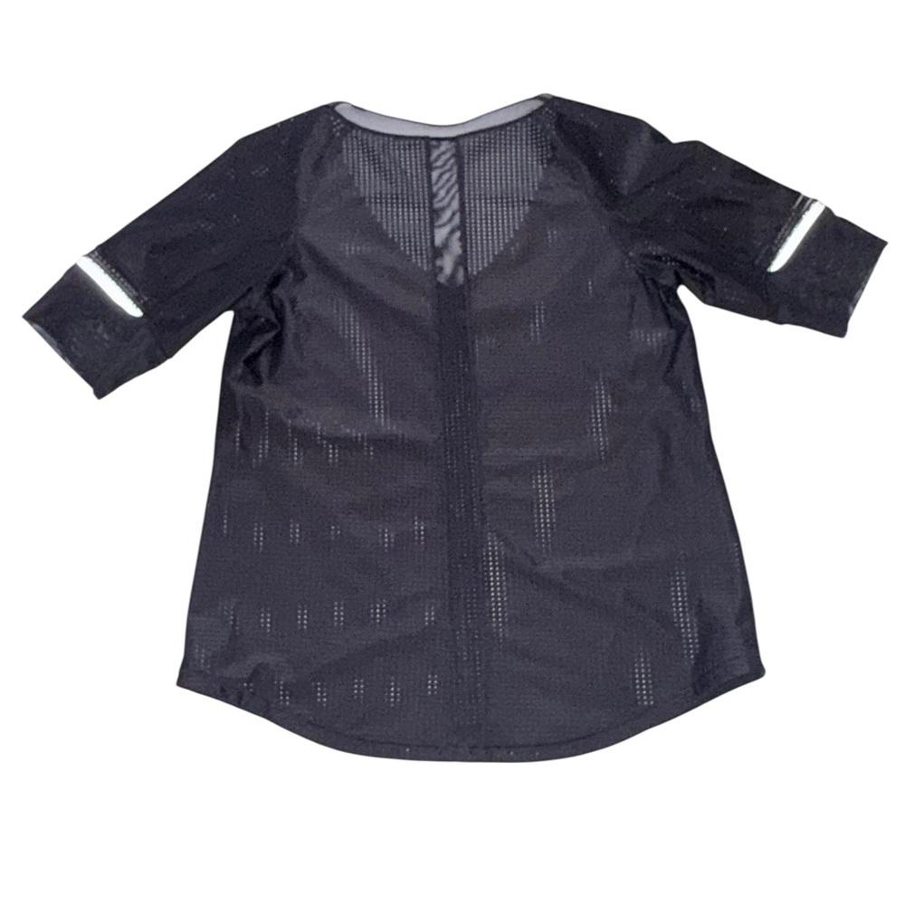 Lululemon Var-City 1/2 Sleeve Black Like New Fits like 8 Med sprig $68 - Picture 6 of 9